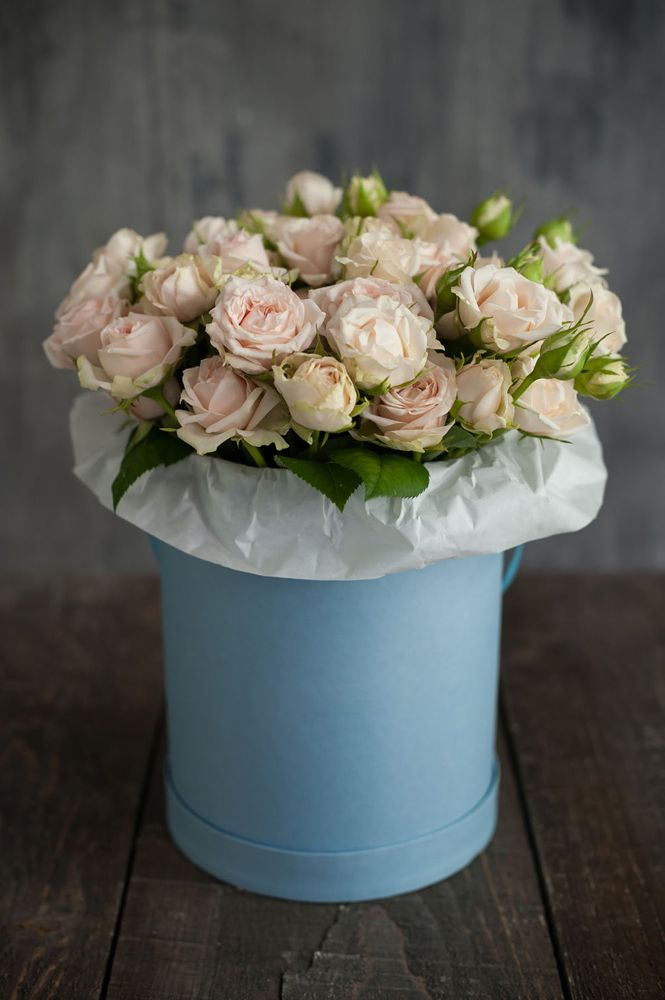 корпоративная коробка с розами для офиса в Калуге