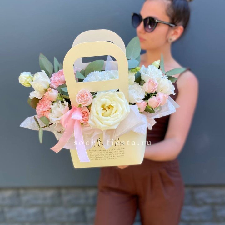 Цветочная сумочка "Рафаэль" в Калуге