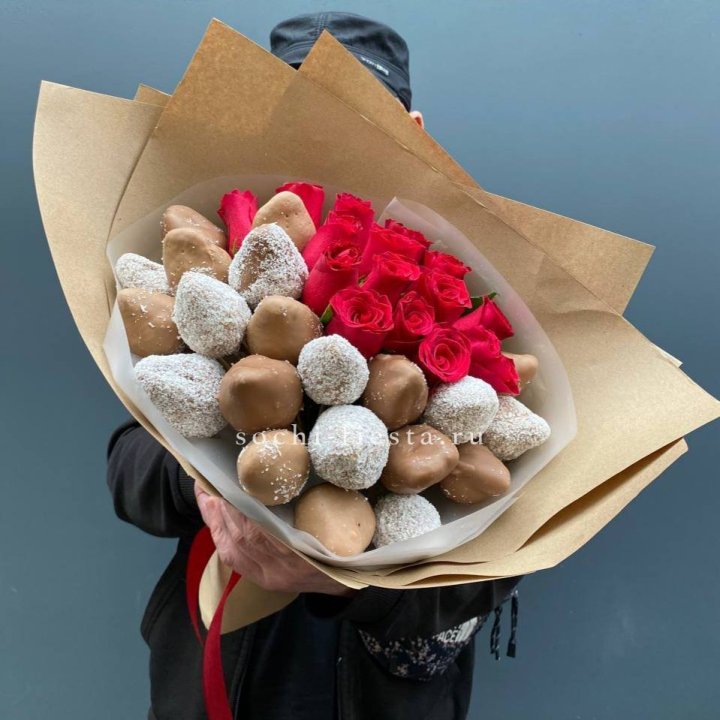 Розы и клубника в шоколаде Мерси в Калуге