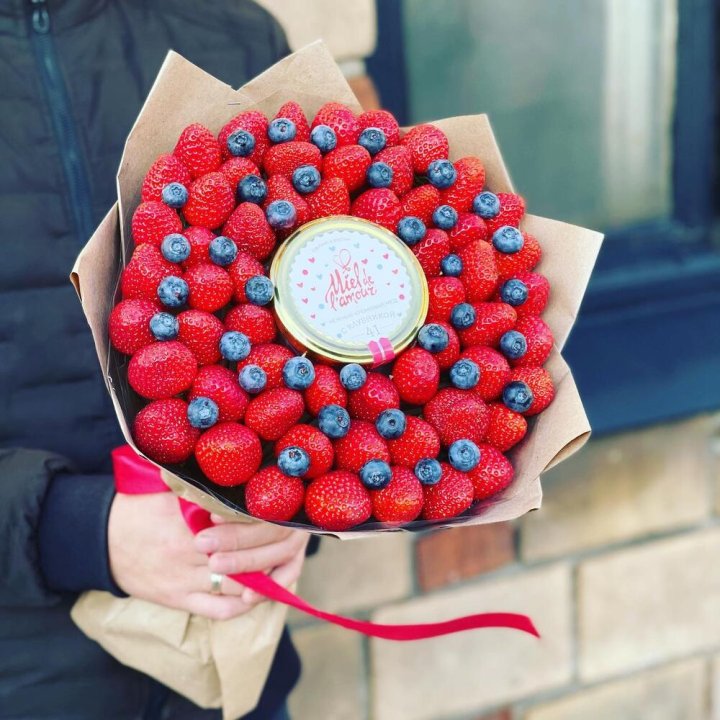 "Клубника и мёд" в Калуге