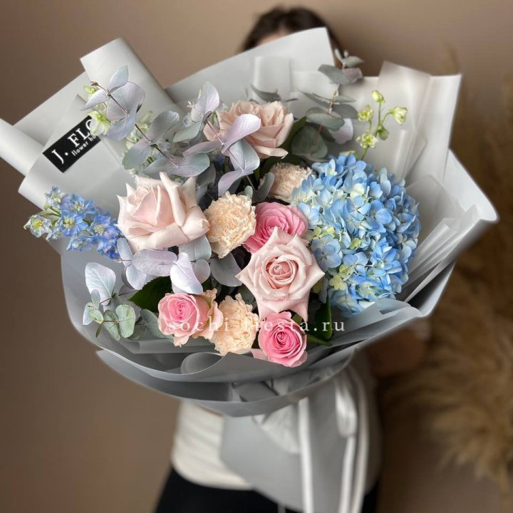 Букет с гортензией № 4 в Калуге