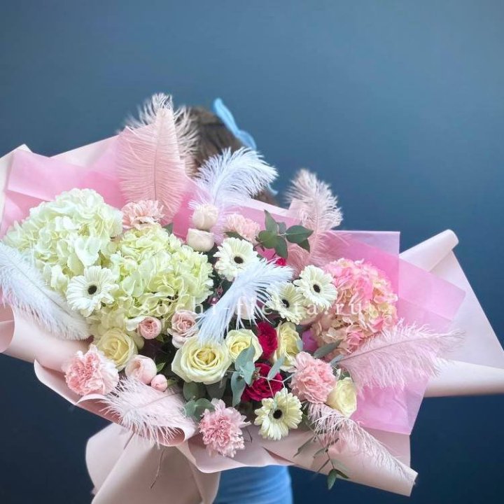 Дизайнерский букет "Валенсия-3" в Калуге