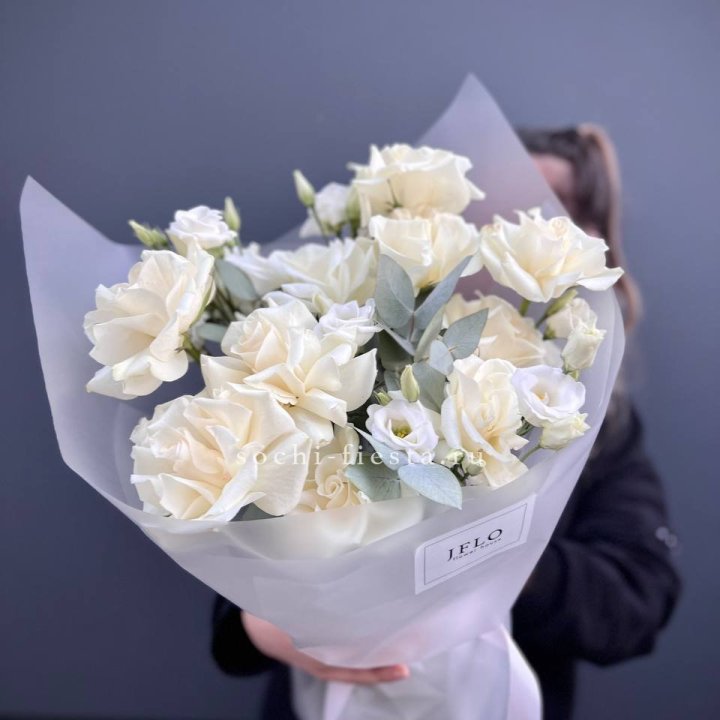 Букет французских роз и эустомы  в Калуге