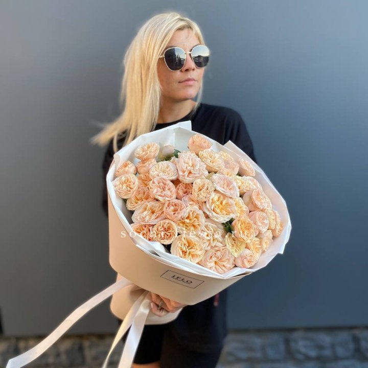 15 пионовидных роз №2 в Калуге