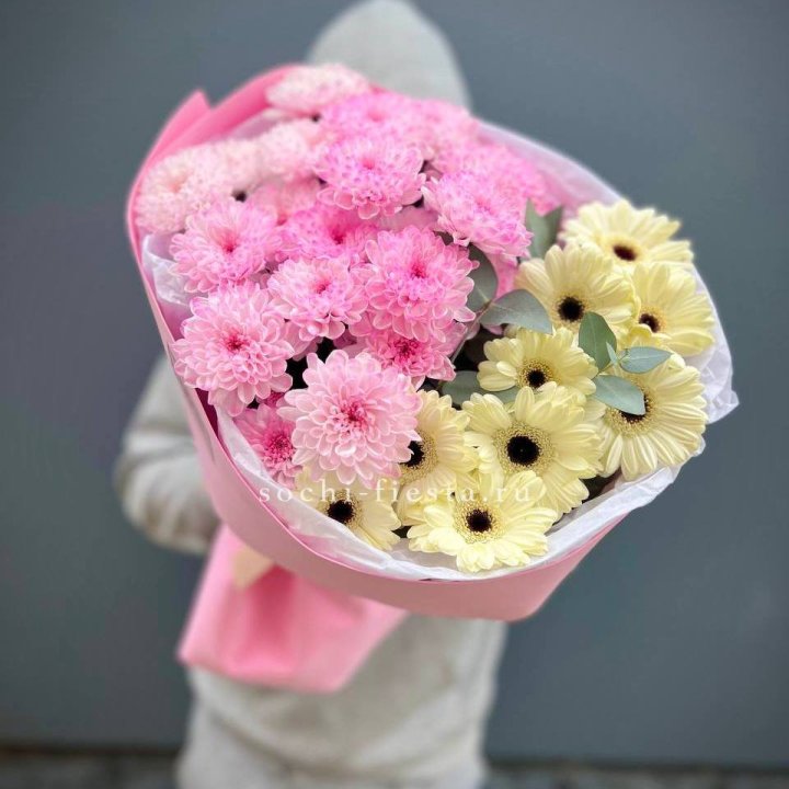 Дуо хризантем и гербер в Калуге