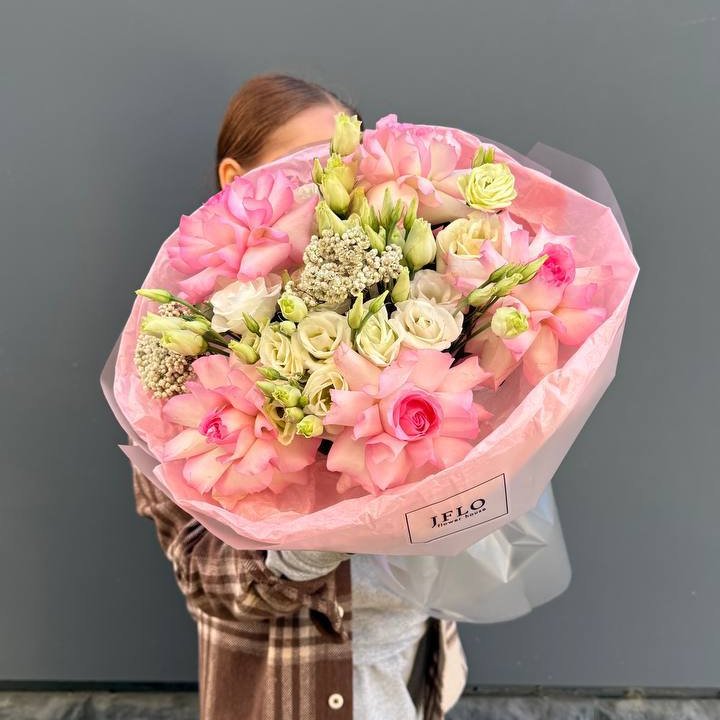 Букет "Розы с эустомой" в Калуге