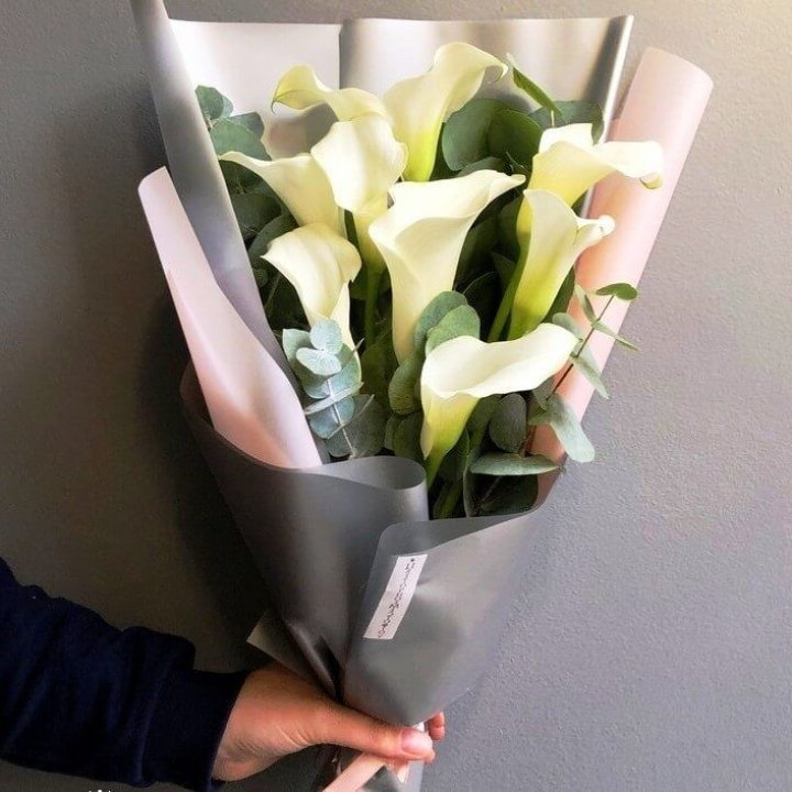 Каллы с эвкалиптом в Калуге