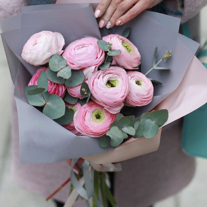 Ранункулюсы с эвкалиптом №1 в Калуге