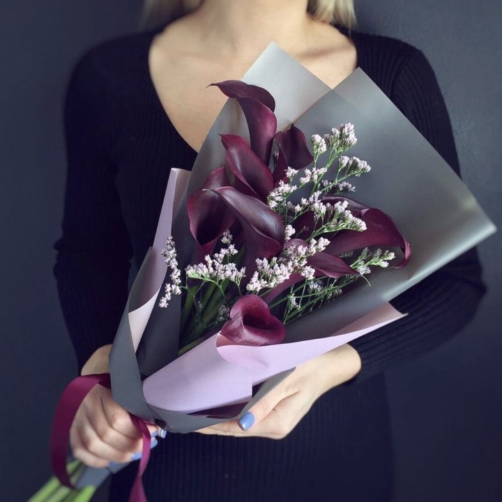 Букет фиолетовых калл в Калуге