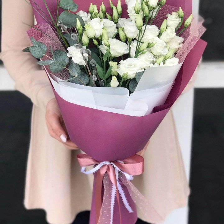 Эустомы с эвкалиптом в Калуге