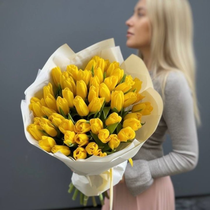 51 желтый тюльпан в Калуге