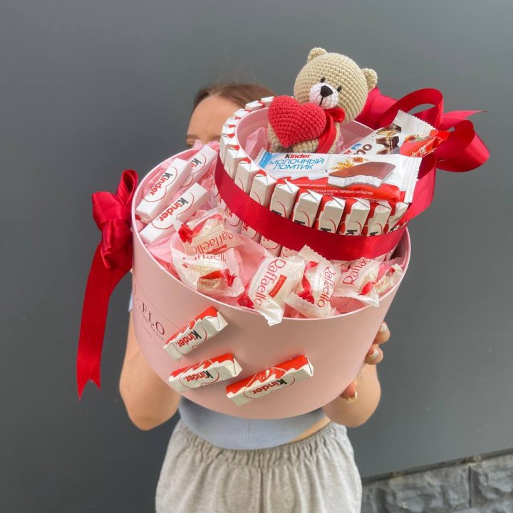 Бокс киндерами и раффаэлло 2 в Калуге