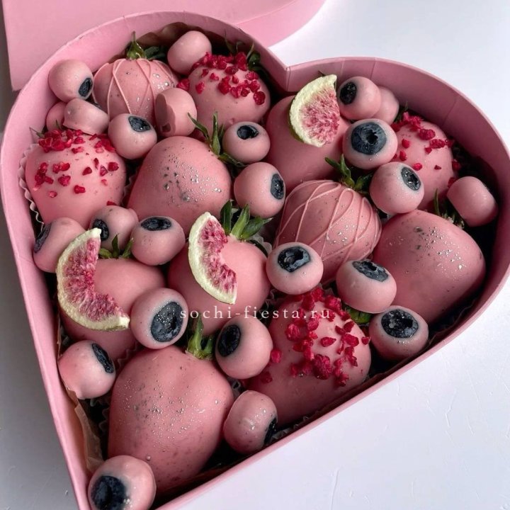 Клубника в шоколаде Сердце в Калуге