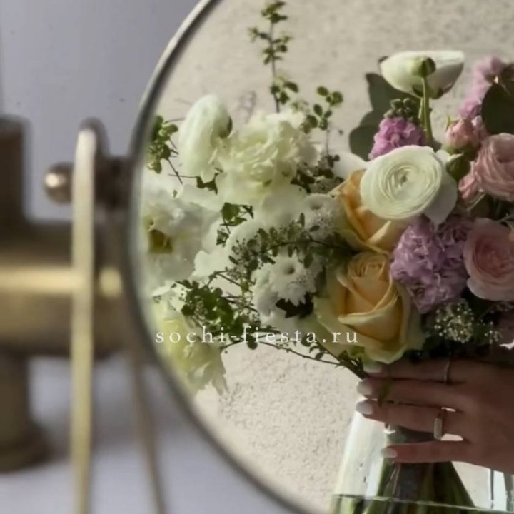 Цветочная подписка "Пакет средний" в Калуге