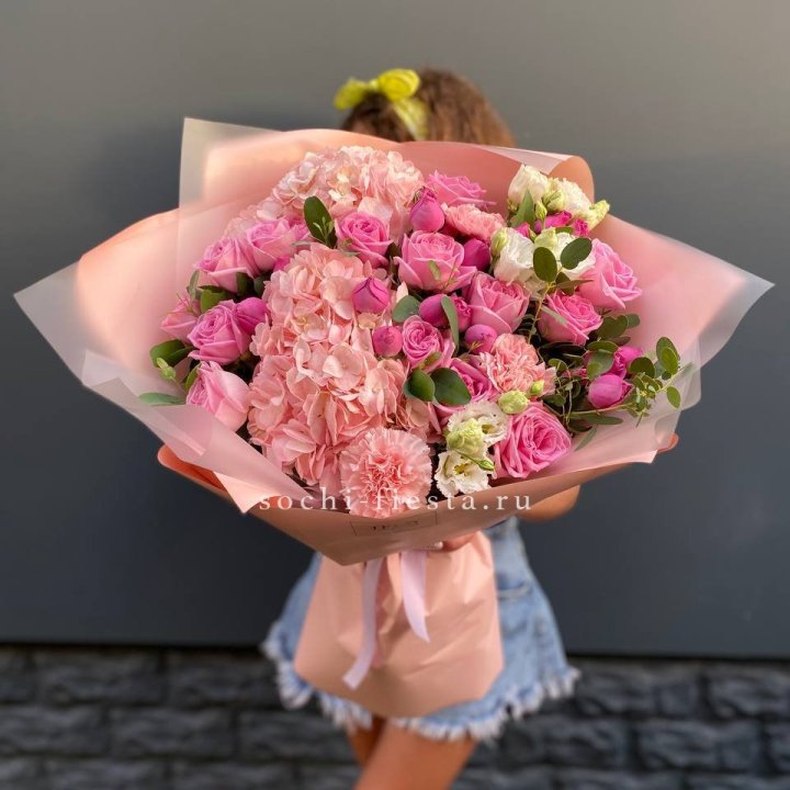 Авторский букет "Восторг" в Калуге