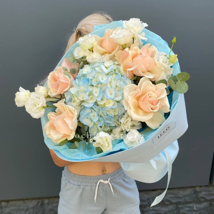 Сборный букет "Голубой закат" в Калуге