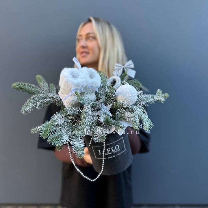 Новогодний бокс "Ботс вайт" в Калуге