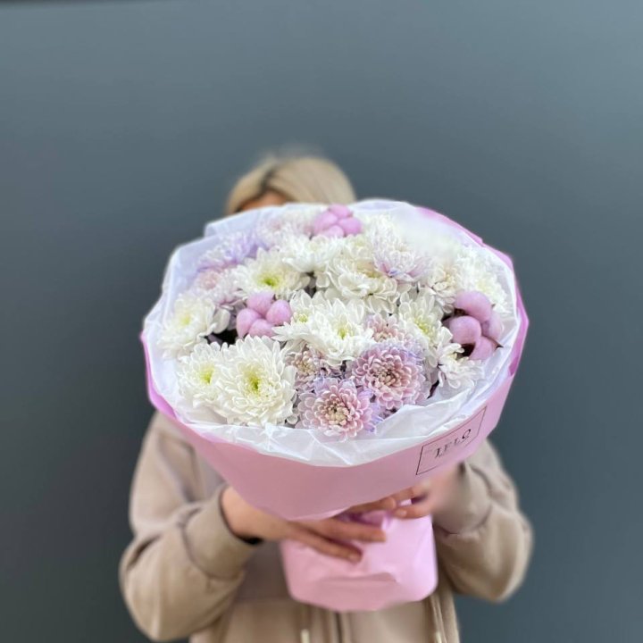 7 нежных хризантем в Калуге