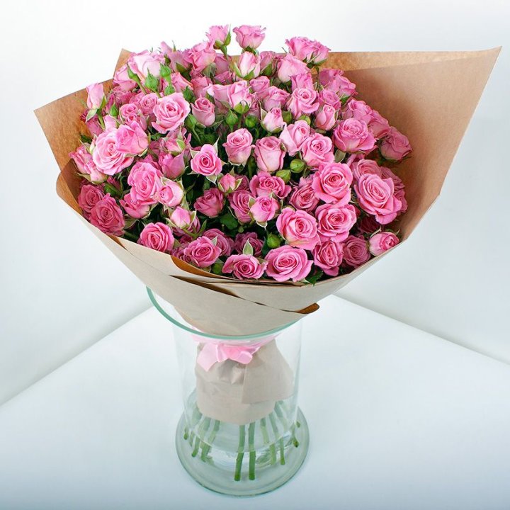 15 кустовых роз в Калуге