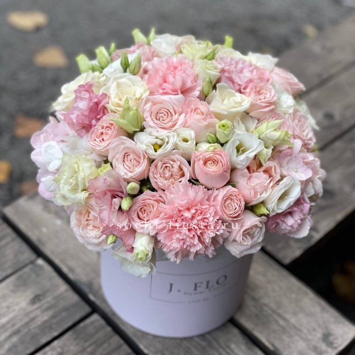 Цветочный бокс "Люксур" в Калуге