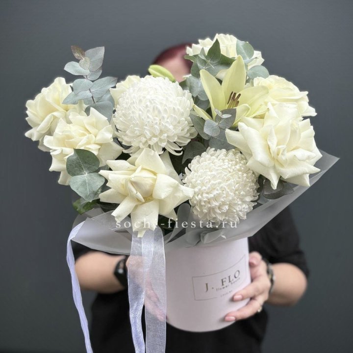 Цветы в шляпной коробке  в Калуге