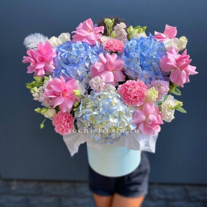 Коробка с цветами "Лемия" в Калуге