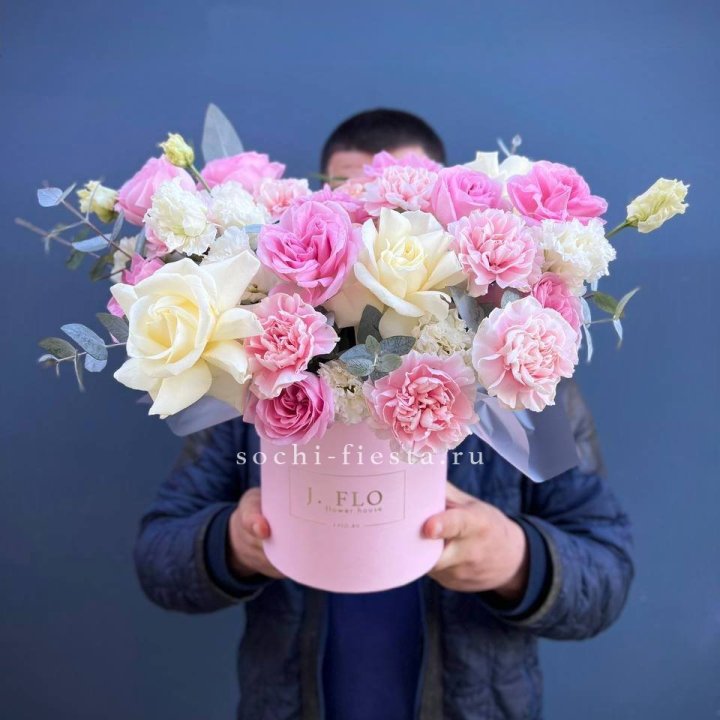 Цветочный бокс "Памела" в Калуге