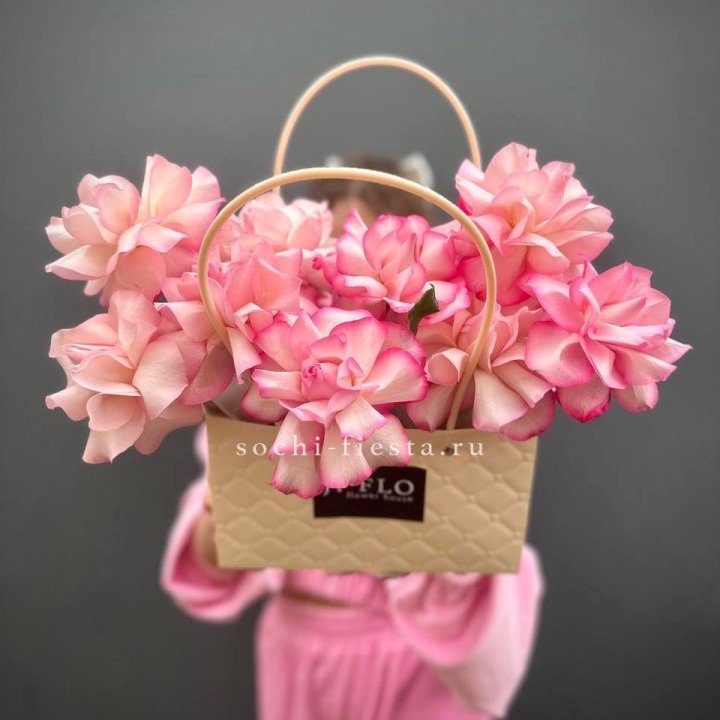 Сумочка розовых роз Венди в Калуге