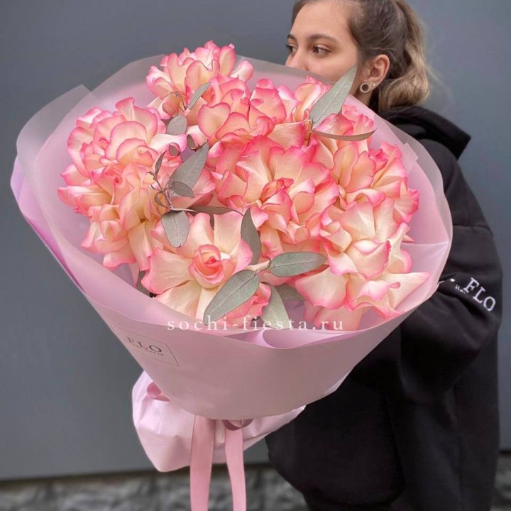 9 французских роз Джумилия в Калуге