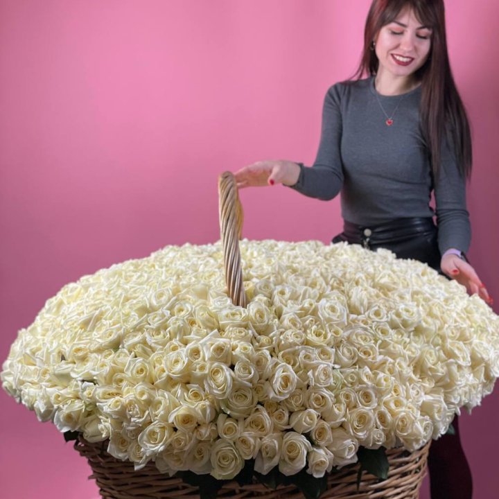 1001 белая роза в Калуге