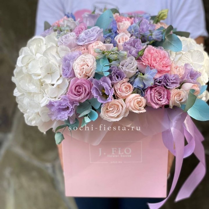 Цветочный бокс макси каб в Калуге