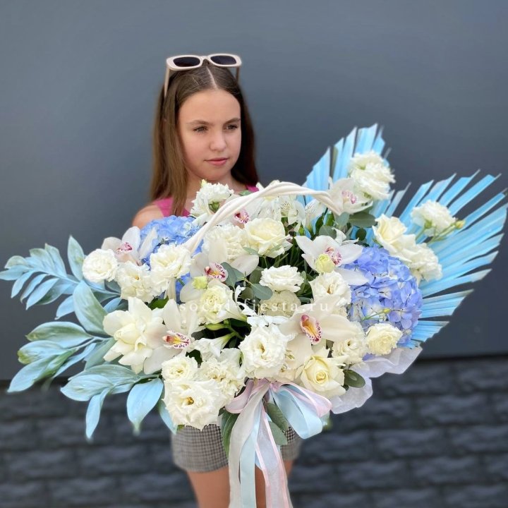 Цветочная корзина "Блю винч" в Калуге