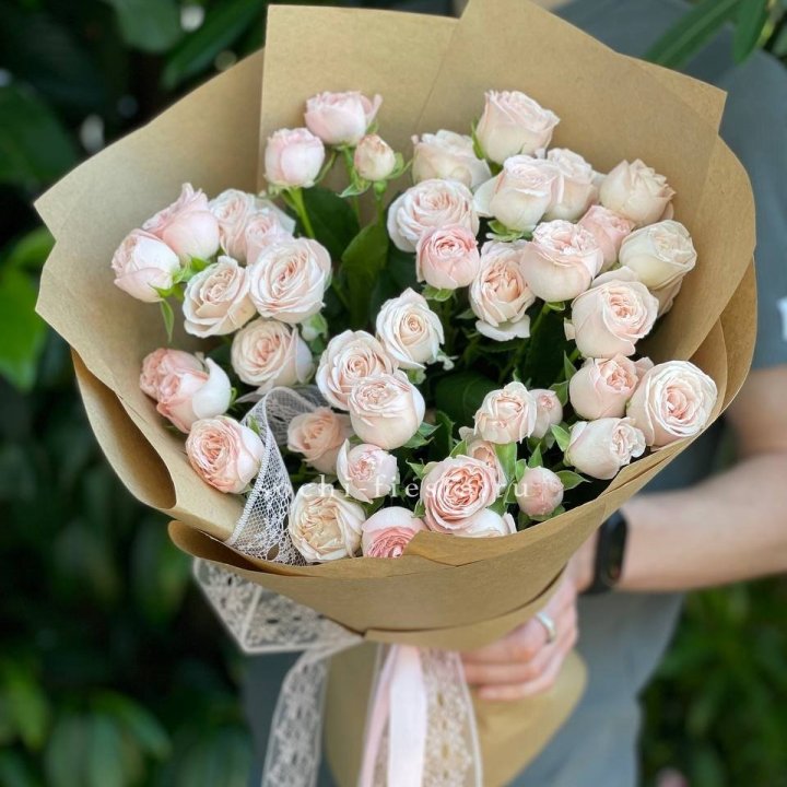 Кустовые розы букет №1 в Калуге