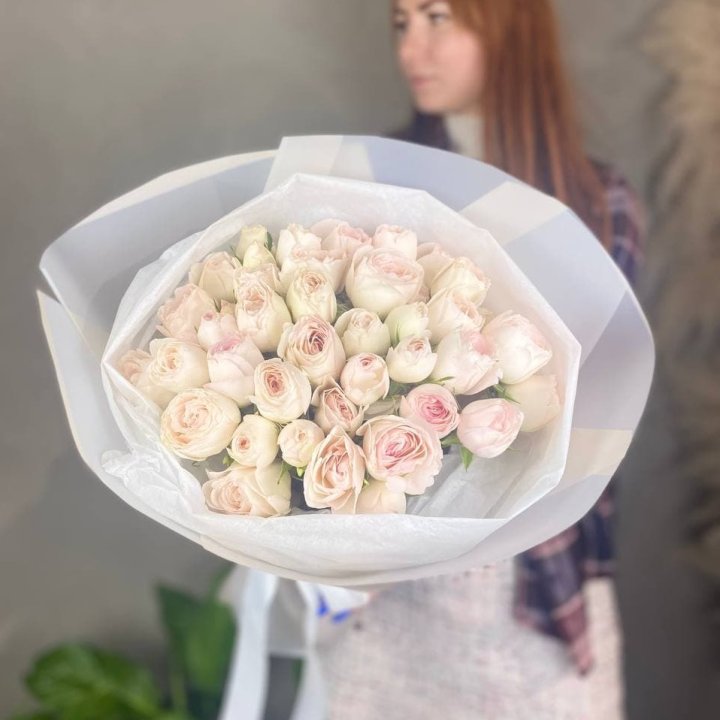 Букет кустовых роз в Калуге