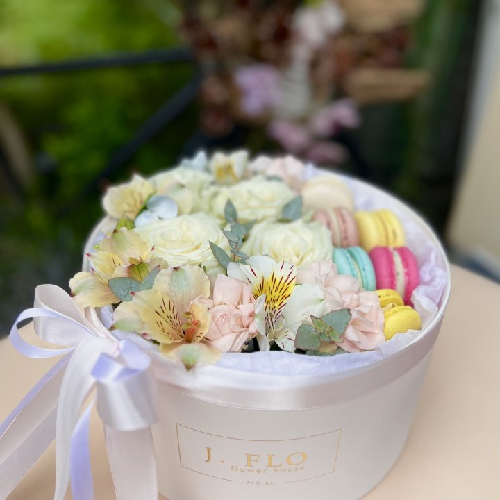Цветочный бокс "Ника" в Калуге