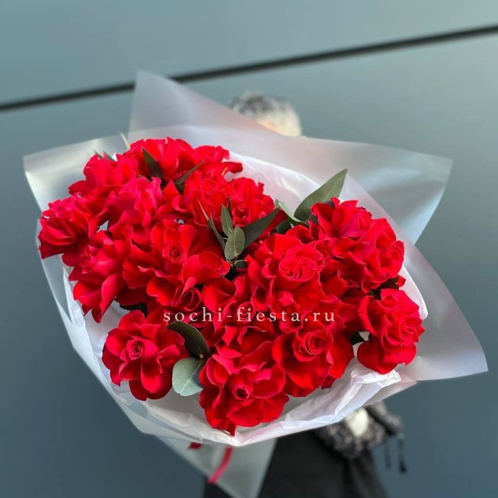 21 Красная французская роза в Калуге
