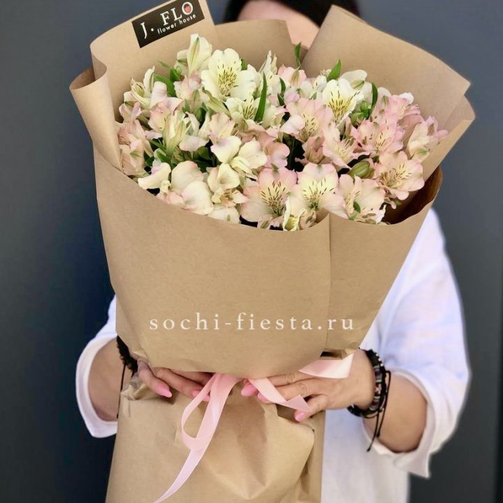 17  альстромерий в крафте в Калуге