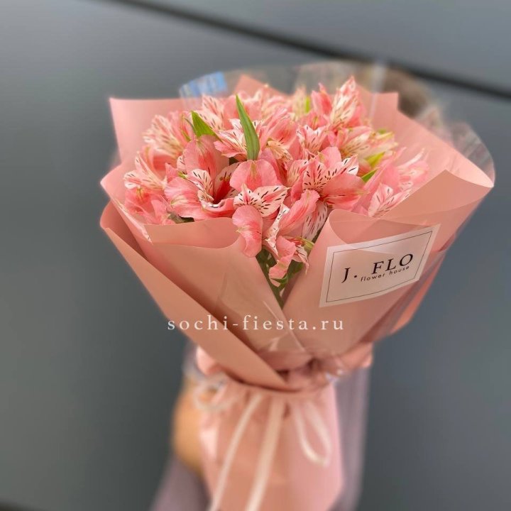 Букет альстромерий розовых в Калуге