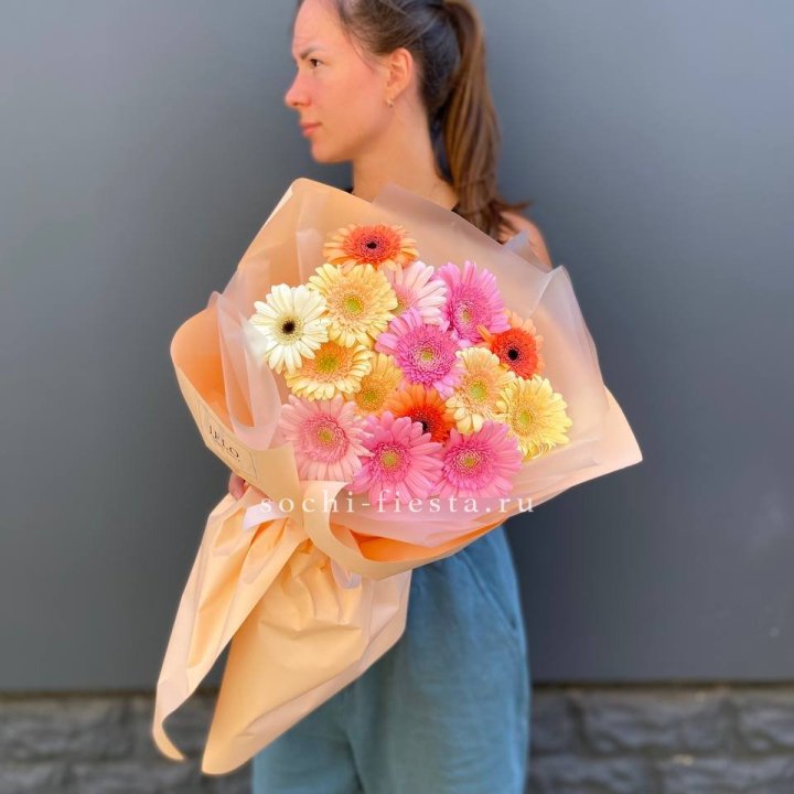 Букет разноцветных гербер в Калуге