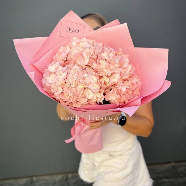 Букет гортензий "Крем" в Калуге