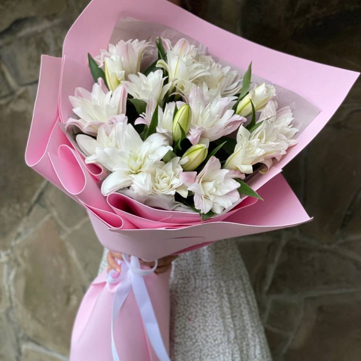 Букет пионовидных лилий №1 в Калуге