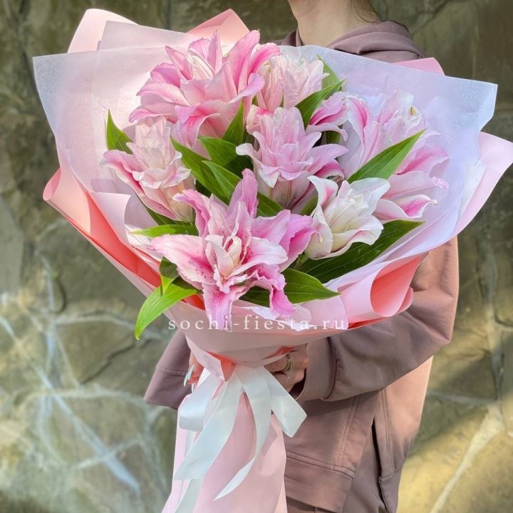 Букет пионовидных лилий №2 в Калуге