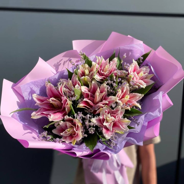 Букет пионовидных лилий №4 в Калуге