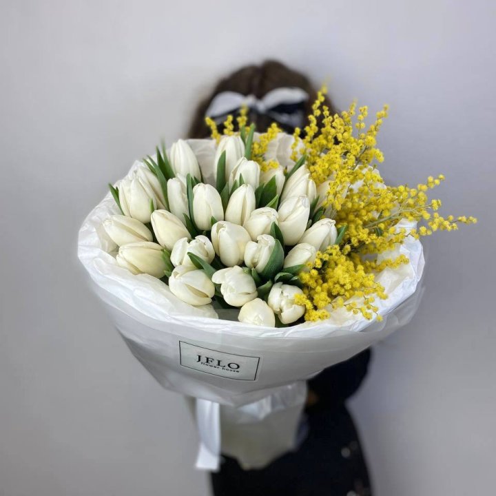 Дуо тюльпан и мимоза в Калуге