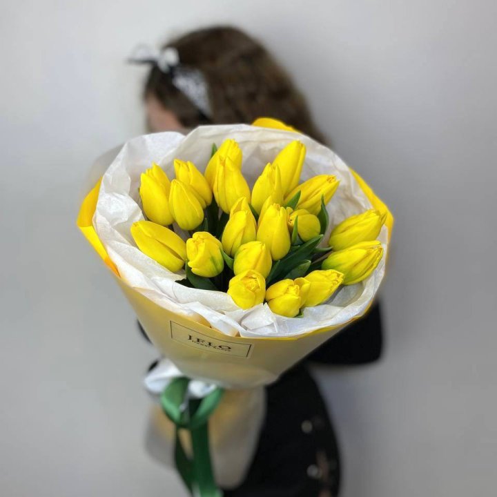  19 жёлтых тюльпанов в Калуге