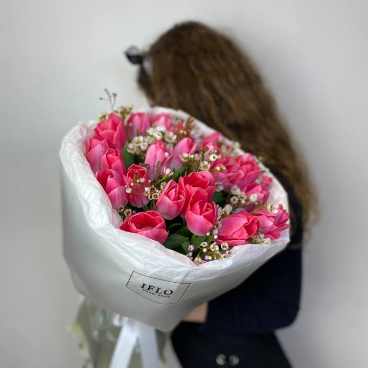 Дуо тюльпаны с хамелациумом в Калуге