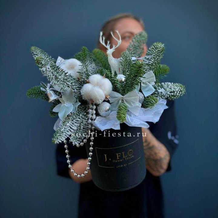 Композиция "Мери крисмас" в Калуге