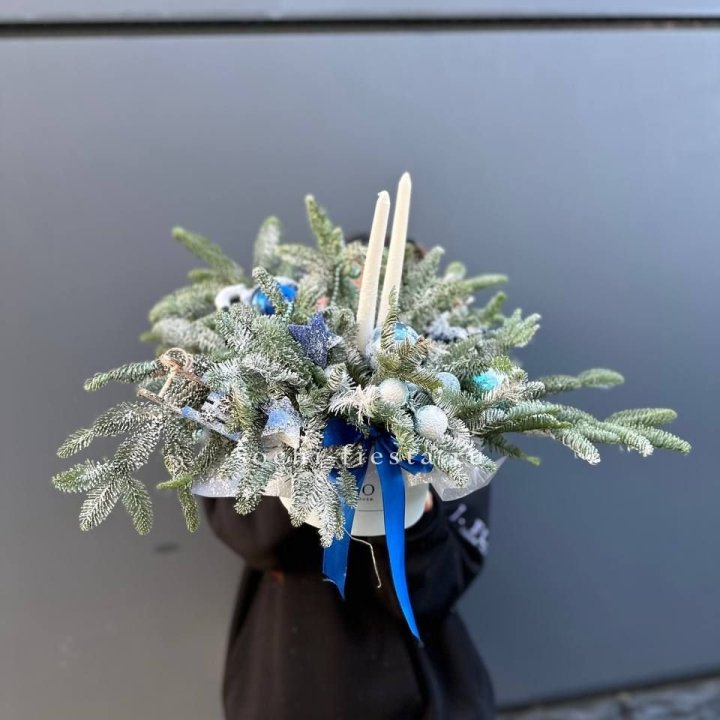 Новогодняя композиция в коробке  в Калуге