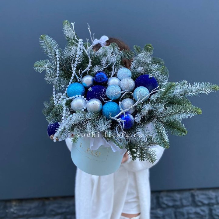 Композиция "Голубая бездна" в Калуге