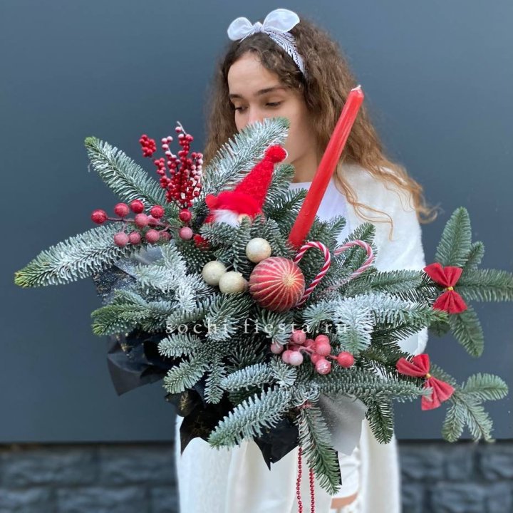 Композиция в бокале красная в Калуге